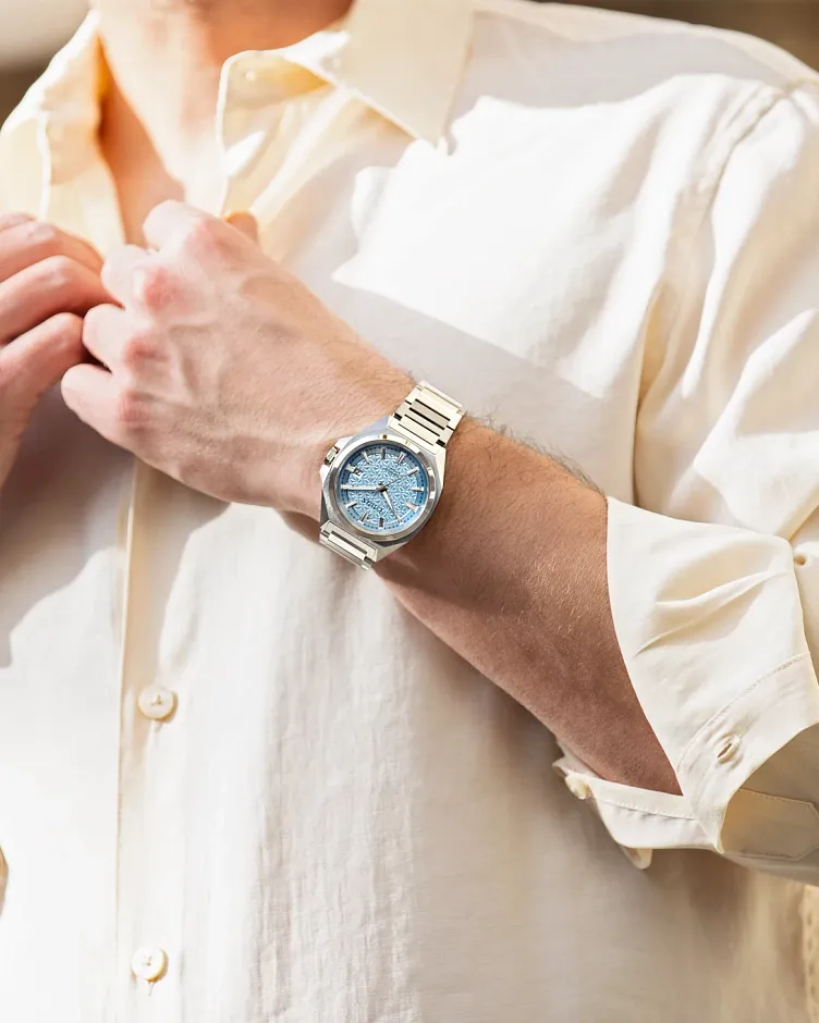 Series8 831 Light Blue Dial Stainless Steel Bracelet NB6051 Series8 831 Light Blue Dial Stainless Steel Bracelet NB6051